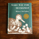 画像をギャラリービューアに読み込む, [BOOKS] Make Way For Ducklings
